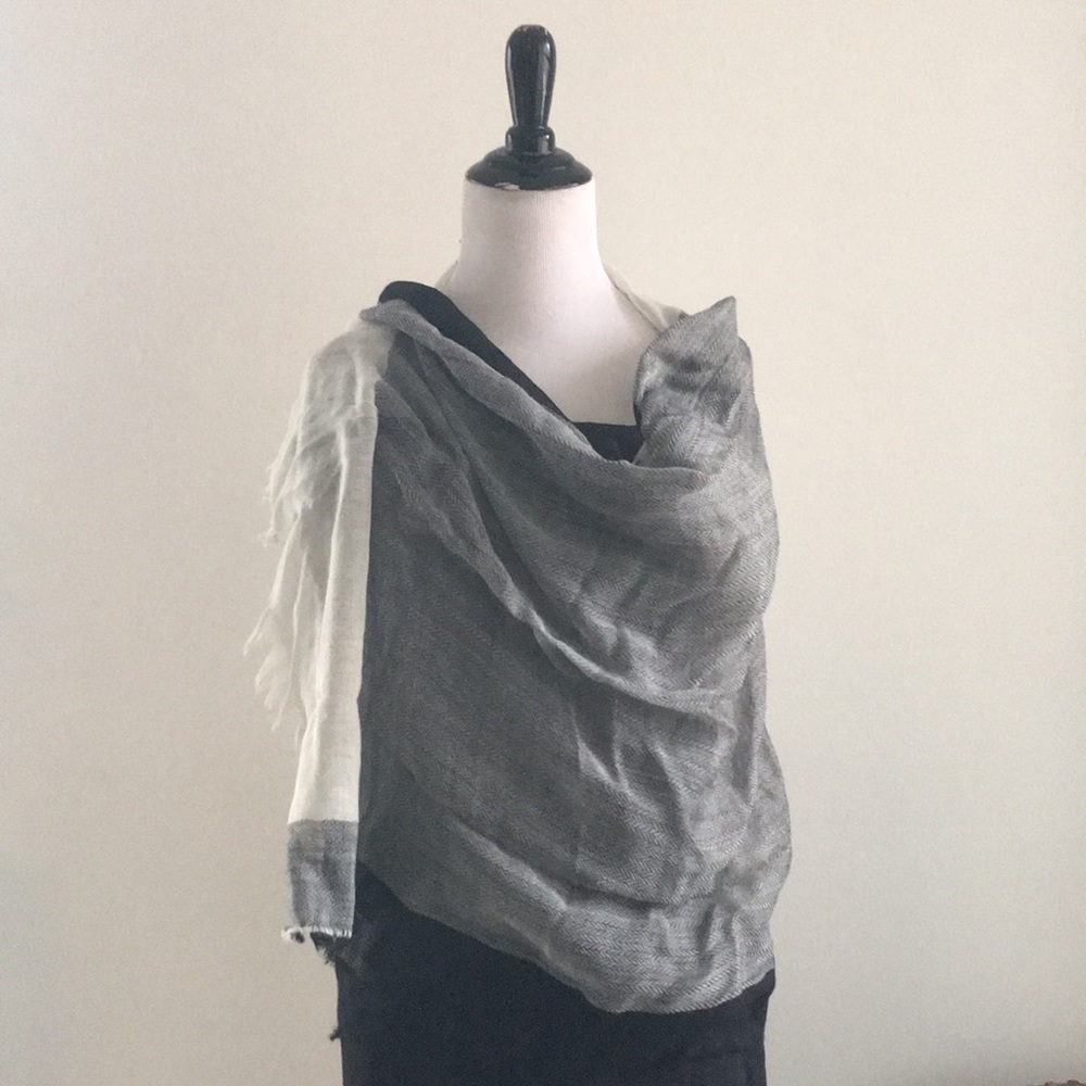 Talbots monotone herringbone wool scarf Italian